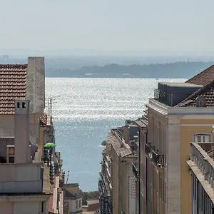 myplace-lisbon-luxury-trindade-iii.hotels-lisbon-portugal.com/